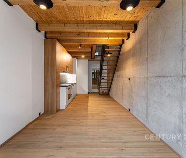 Pronájem bytu 3+kk 65 m², Kolbenova 1032, Praha - Photo 1