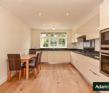 4 bedroom semi-detached house to rent - Photo 3