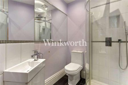 Burford Gardens, London, N13 - Photo 2