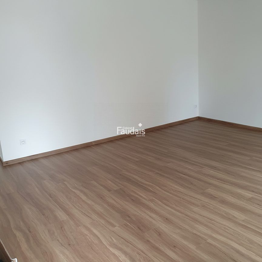 Location Appartement 2 pièces 42m² TESSY BOCAGE 50420 - Photo 1