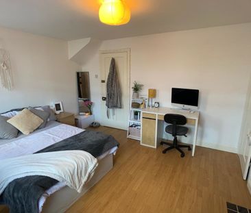 Cromer Street, Burton Stone Lane - P1932 - Photo 6