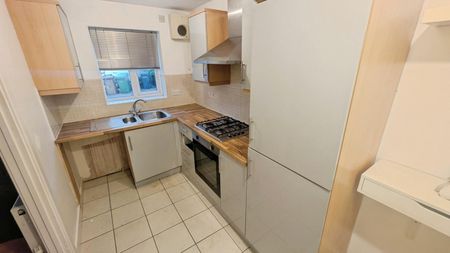 2 bedroom House To Let - Photo 5