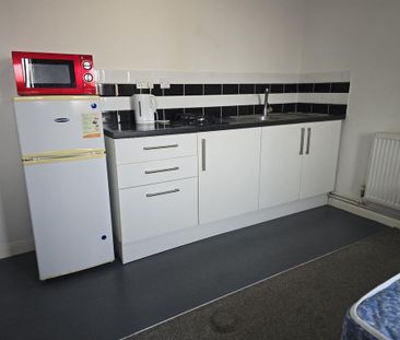 Studio to rent - Photo 6