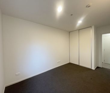 Spacious 2 bedroom apartment next to St Lukes mall - Photo 3