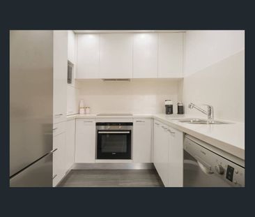 The Connaught - Furnished - Available Now - Photo 5