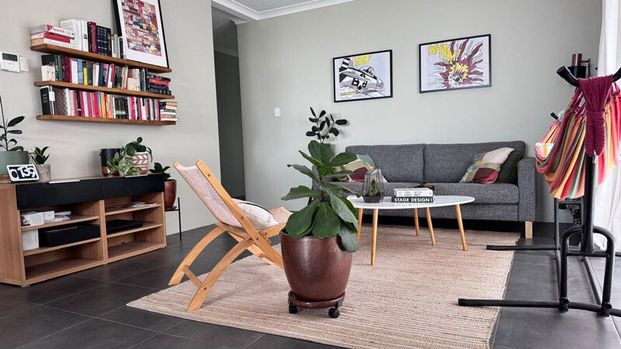 Ellenbrook - Photo 1