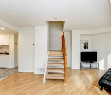 For Lease - 158 Rochester Street, West Centre Town, Ontario - Photo 5