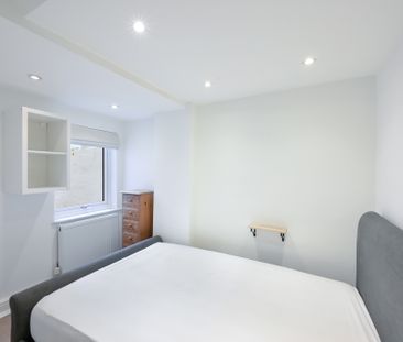 Comeragh Road, W14, London - Photo 3