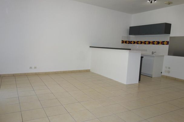 Location Appartement 3 pièces 60m² NIMES 30000 - Photo 1