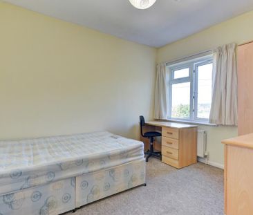 1 bedroom in a house share to rent - Photo 6