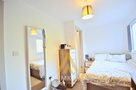 6 bedroom terraced house to rent - Photo 3