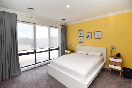 Fully Furnished One Bedroom Apartment - Photo 2