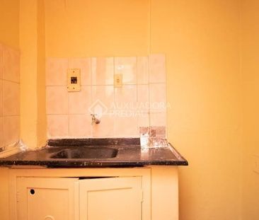 Kitnet com 1 quarto e 30m² para alugar em Centro, Porto Alegre. - Photo 1