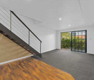 Great Location and Awesome Value Apartment - Photo 2