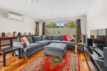 SETTLE INTO STONEHILL - Photo 3