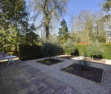 Short let: all bills included. Superb converted barn with an idylli... - Photo 4