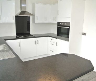 Ivy Avenue, Blackpool, FY4 3QG - Photo 1