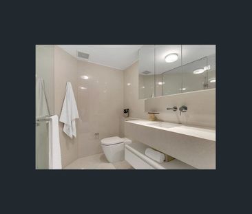 Spacious 3-bedroom unit with river views in the heart of West End! - Photo 5