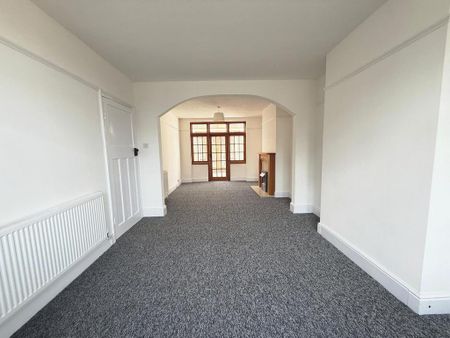 3 bedroom semi-detached house to rent - Photo 3