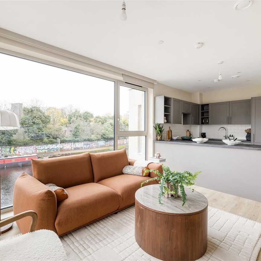 Bridle House, 4 Stables Yard , E3 2YQ - Photo 1