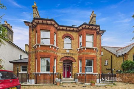 4 bedroom flat to rent - Photo 3