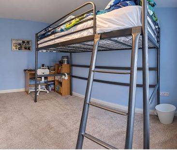 4 bedroom detached house to rent - Photo 4