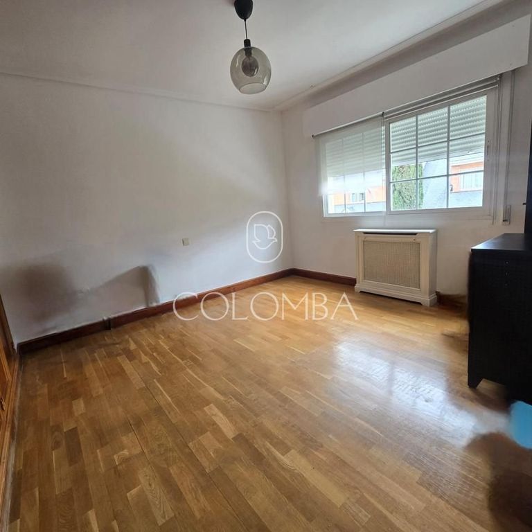 4 bedroom luxury Villa for rent in Madrid, Autonomous Region of Madrid - Photo 1