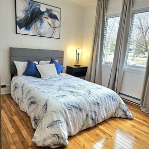 5 1/2 meuble Montreal près métro Université - Photo 2