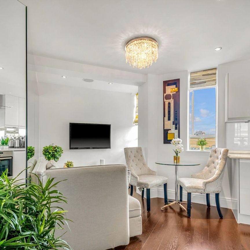 1 Bed Flat, Sloane Avenue, SW3 - Photo 1