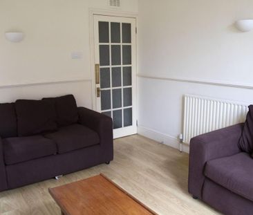 4 bedroom terraced house to rent - Photo 4