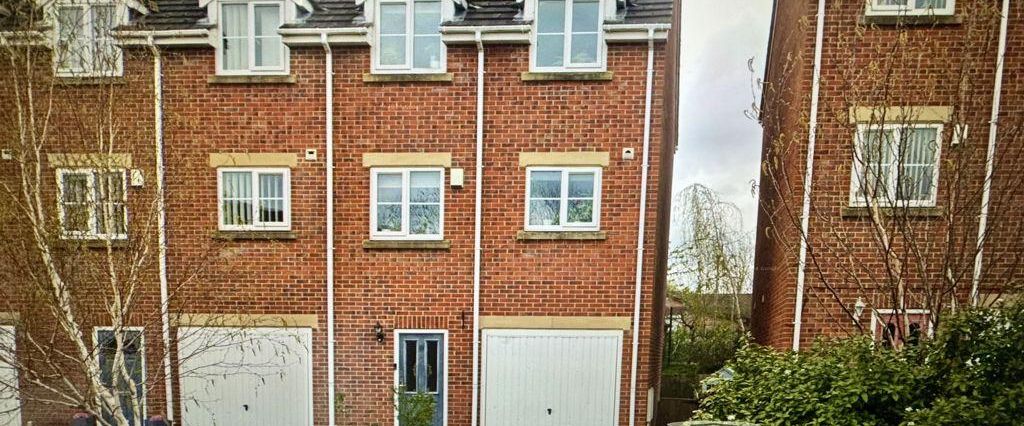 3 bedroom terraced house to rent - Photo 1
