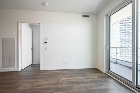 For Lease - 950 Portage Parkway Unit# 3910, Vaughan, Ontario - Photo 2