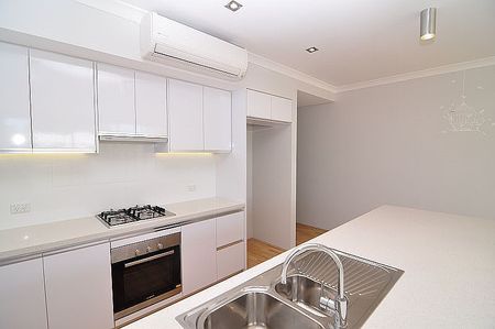 18/7 College Corner, O’Connor WA 6163 - Photo 5