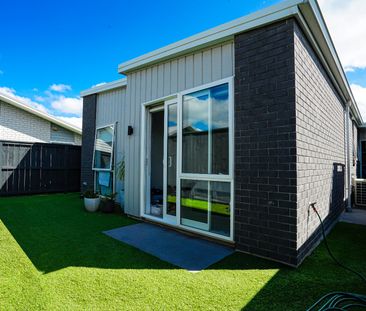 Modern Family Living in the Heart of Ramarama - Photo 2