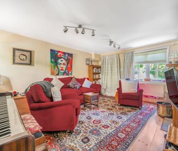 3 bedroom detached house to rent - Photo 2