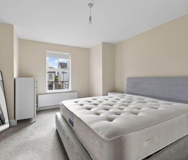 90 The Demesne, Carryduff, Belfast, BT8 8GU - Photo 3