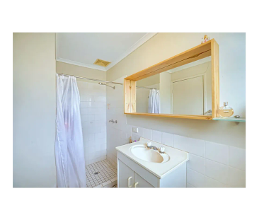 3 BEDROOM DUPLEX IN LABRADOR! - Photo 3