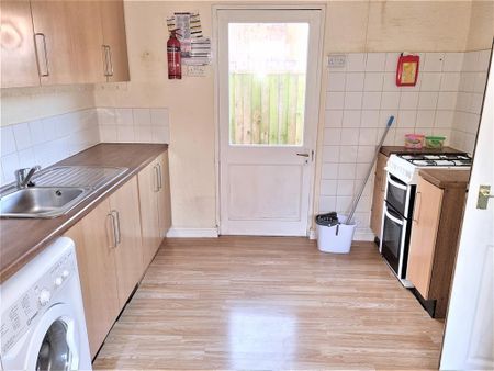 3 bedroom detached house to rent - Photo 5
