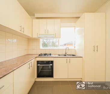 Prime Box Hill Location - Light-Filled Apartment - Photo 5