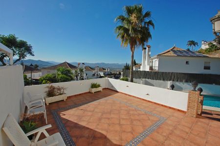 Chalet individual en urbanización de Alhaurín de la Torre – alh27jv2 - Photo 5
