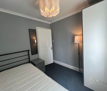 Room in a Shared House, Tunnel Avenue, SE10 - Photo 1