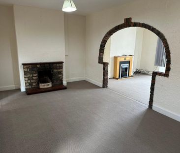 3 bedroom end of terrace house to rent - Photo 2
