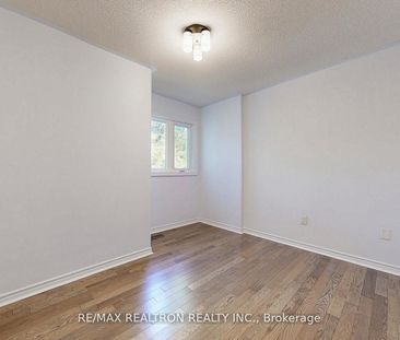 For Lease - 558 Willowick Drive, Newmarket, Ontario - Photo 5