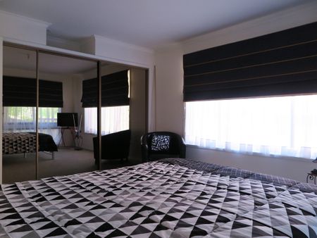 1/6 Stratton Avenue Lenah Valley TAS 7008 Australia - Photo 3