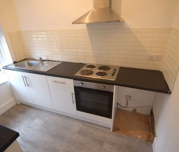 To Let 1 Bed Apartment - Photo 3