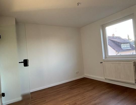 Erstbezug nach Sanierung: 3 - Zimmer - Wohnung mit Einbauküche - Foto 1