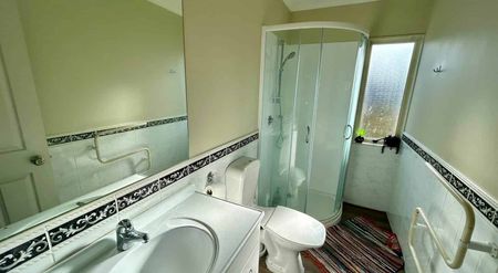 Large Family home in the West! - Photo 5