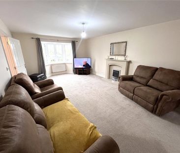 4 bedroom detached house to rent - Photo 2