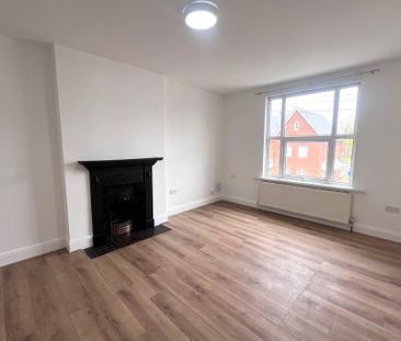 Kings Road, Fleet, Hampshire, GU51 - Photo 3