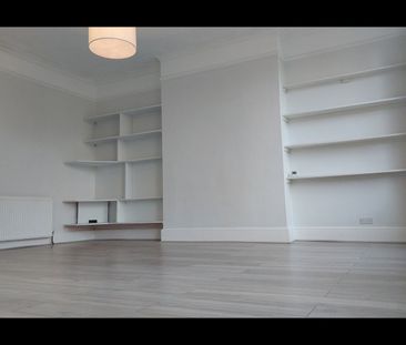 2 Bed Flat, Thicket Road, SE20 - Photo 2